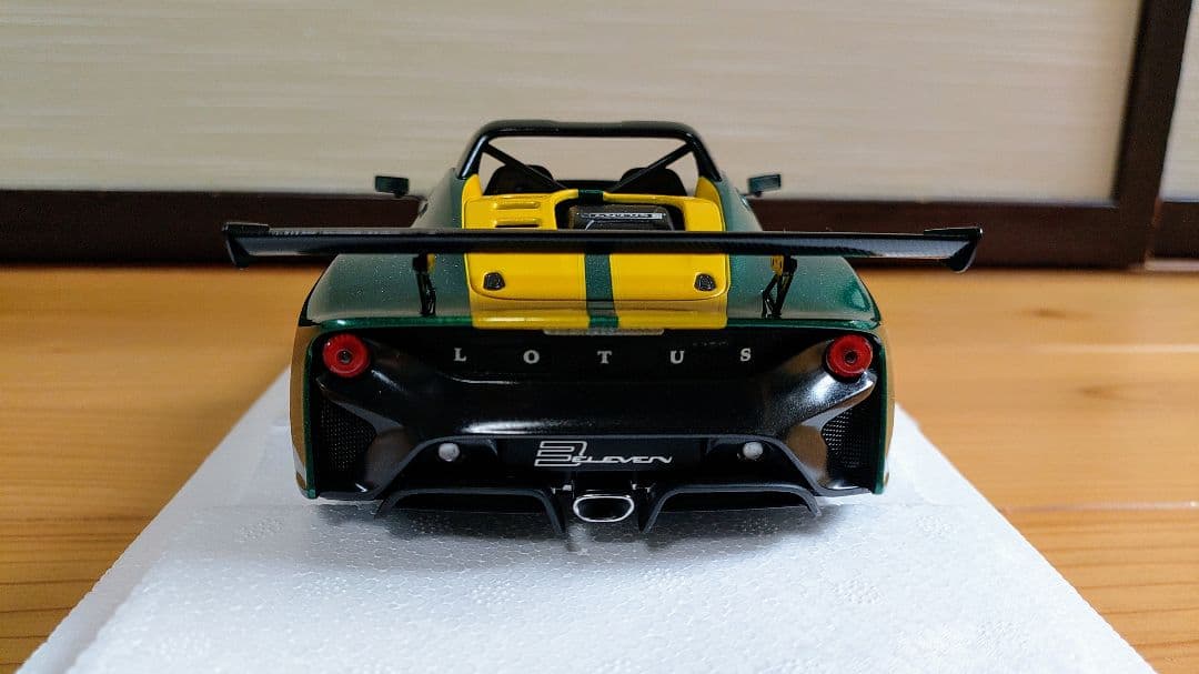 1/18　ミニカー　オートアート　ロータス　スリーイレブン　AUTOart