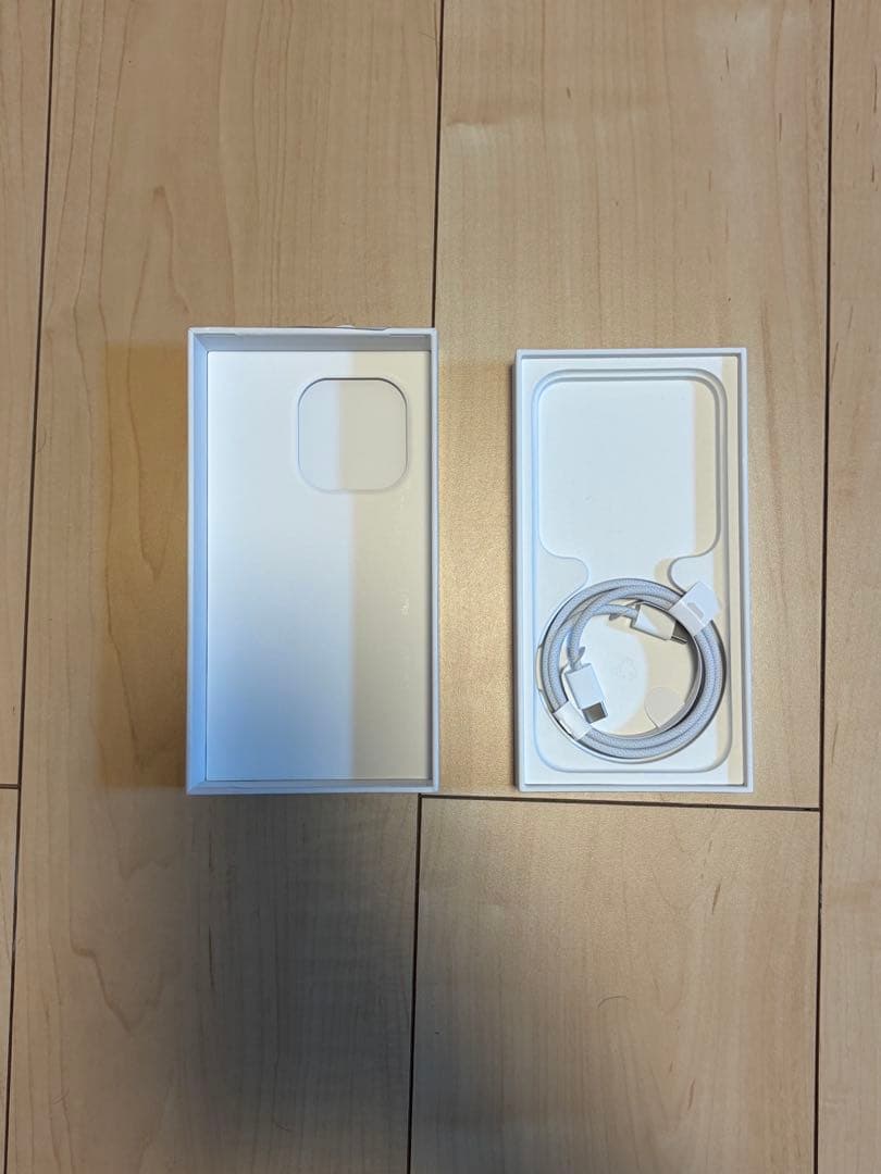 【土日限定特別価格】iPhone 15pro 128GB ブラックチタニウム