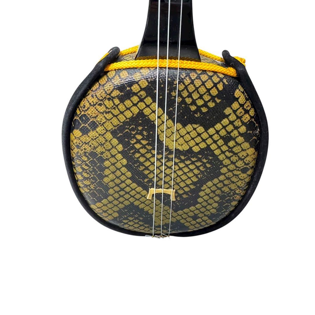 美品　沖縄三線 入門用 初心者向け 人工皮 合皮 三味線 琉球 和楽器 ケース付