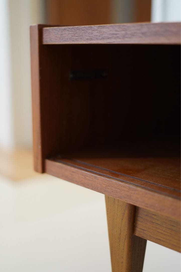 ブラウン木製テレビ台 引き出し付き