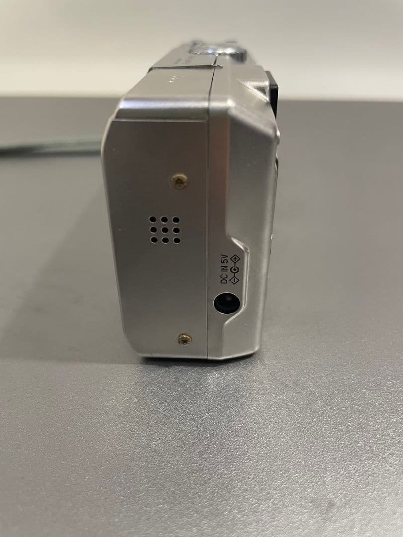 FUJIFILM FinePix F810 コンパクトデジタルカメラ