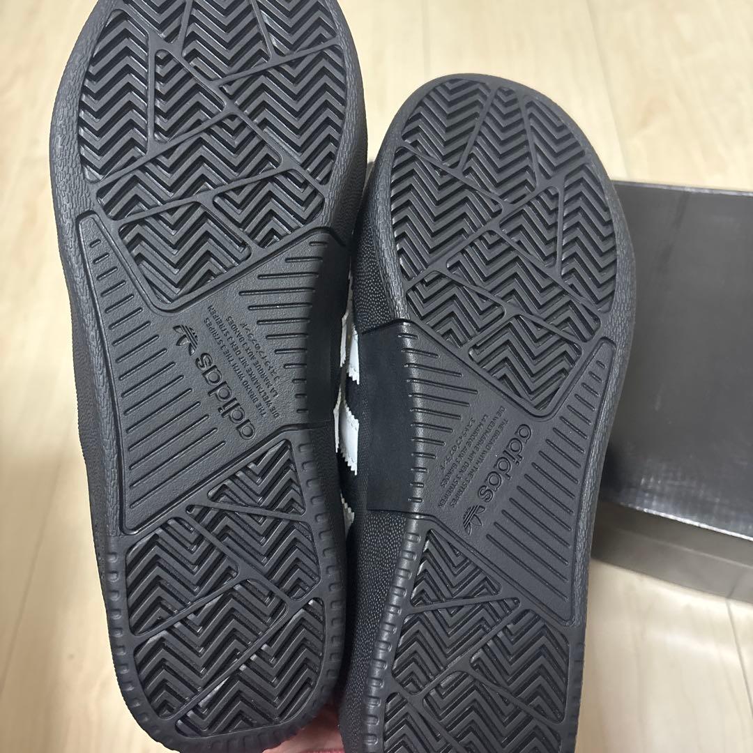 【10日までお取り置き中!!】adidas TYSHAWN LOW タイショーン