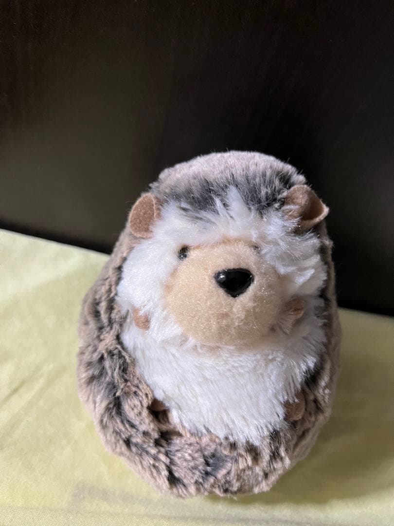 ハリネズミのぬいぐるみ　カノック