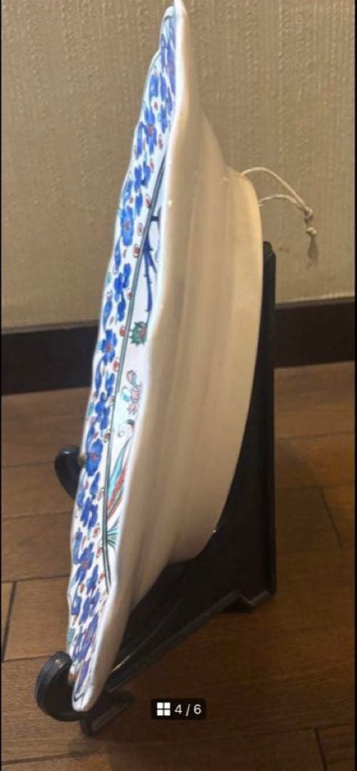 青い花の装飾陶器皿直径31㎝　陶器 トルコ キュタフヤ陶器　絵皿　ハンドメイド