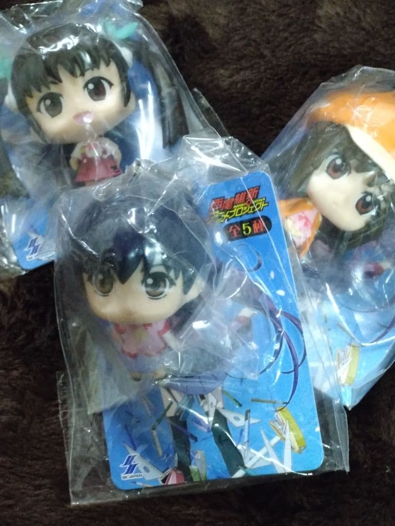 化物語 コミックスとデフォルメボールチェーン