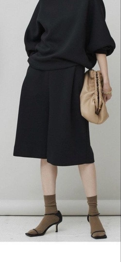 最終値下げ！カレンソロジー　ブラック ハーフパンツ