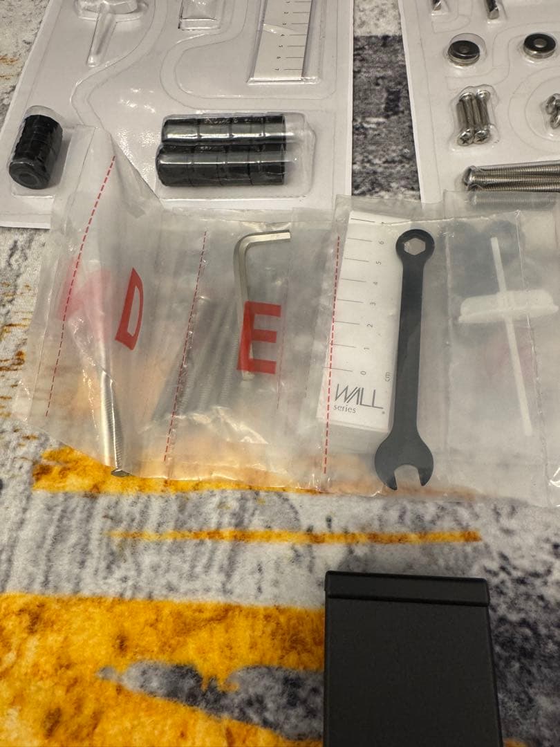 着払い　WALL A2 LOW TYPE テレビスタンド