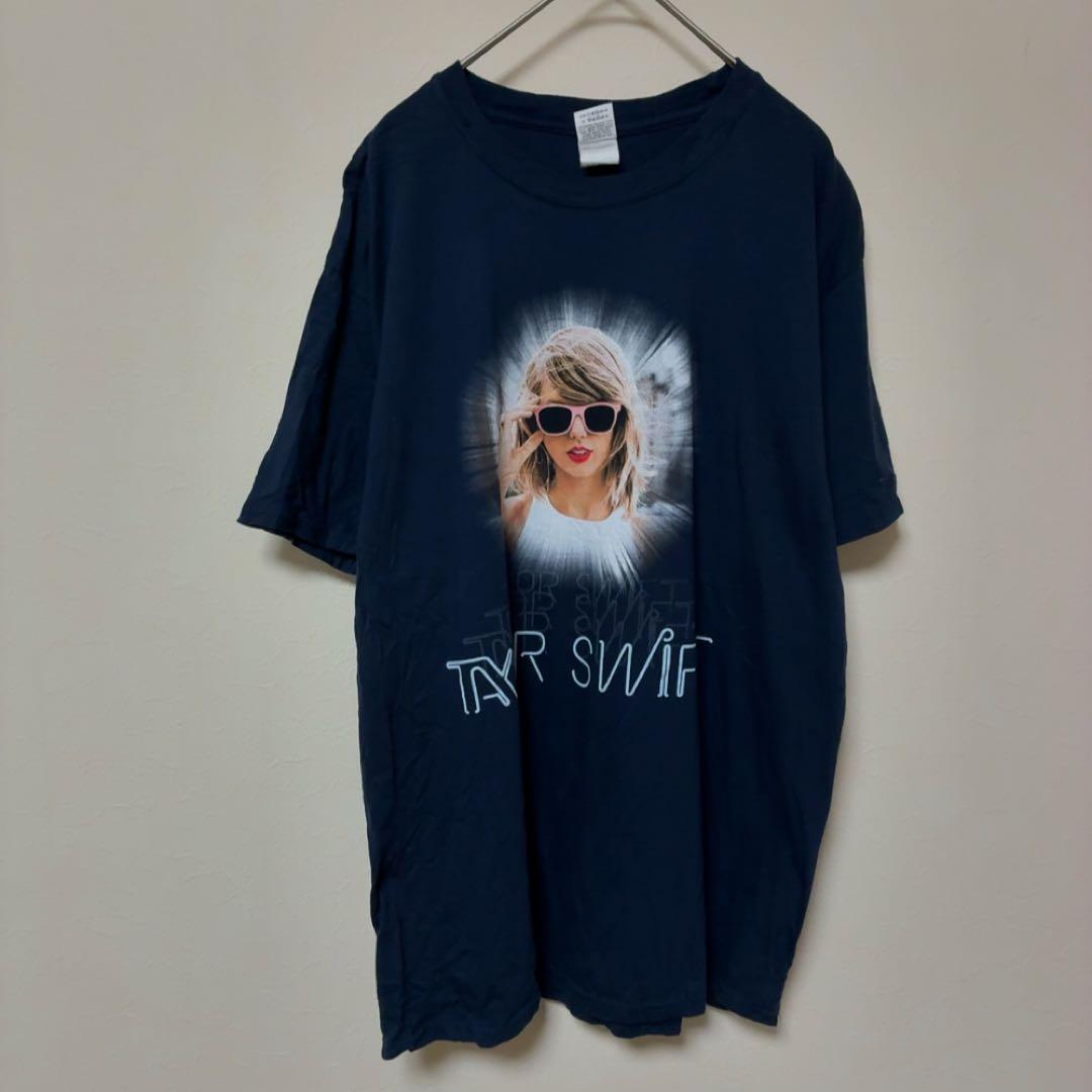 ♦️レア Taylor Swift 【XS】GILDAN 1989 ツアーTシャツ