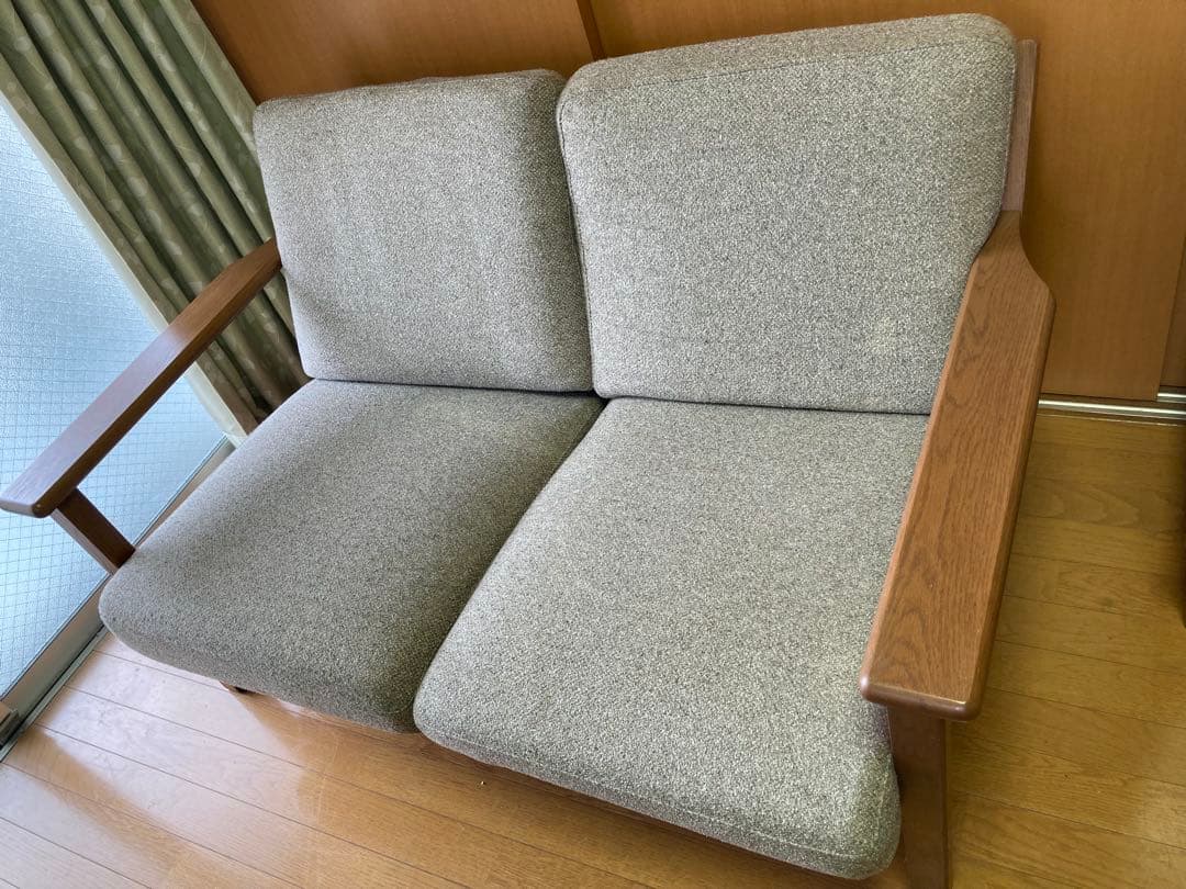 unico で購入　グレー2人掛け　ソファ