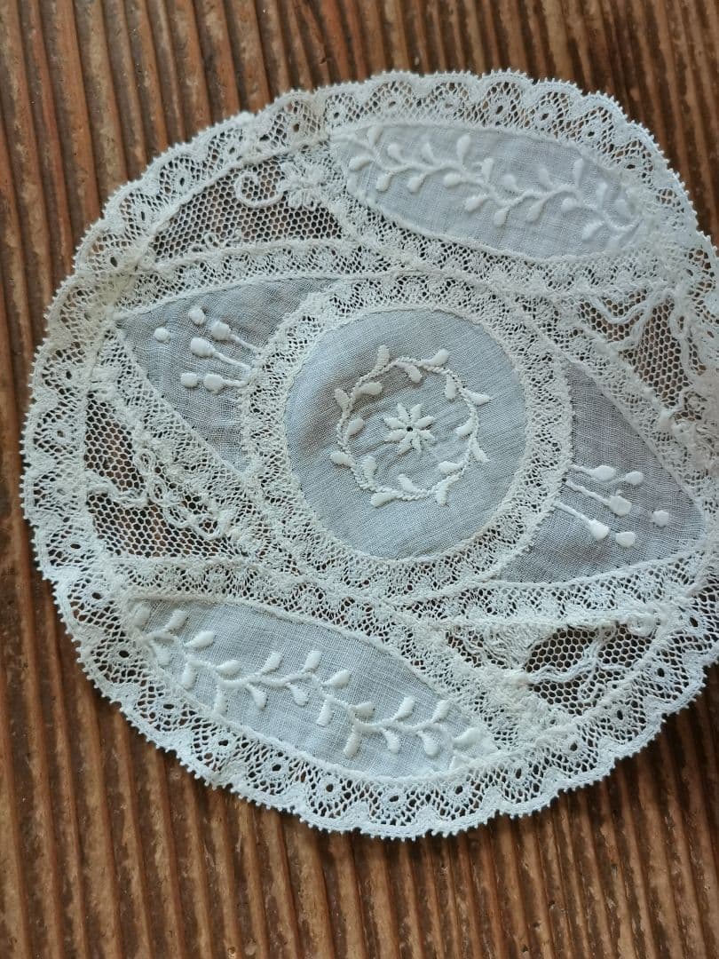 アンティーク ノルマンディーレース 小さなドイリー フランス エンブロイダリー