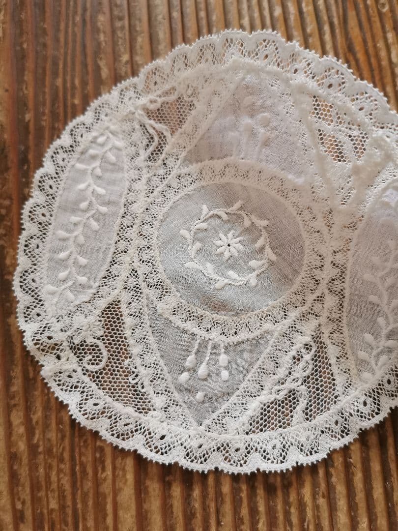 アンティーク ノルマンディーレース 小さなドイリー フランス エンブロイダリー