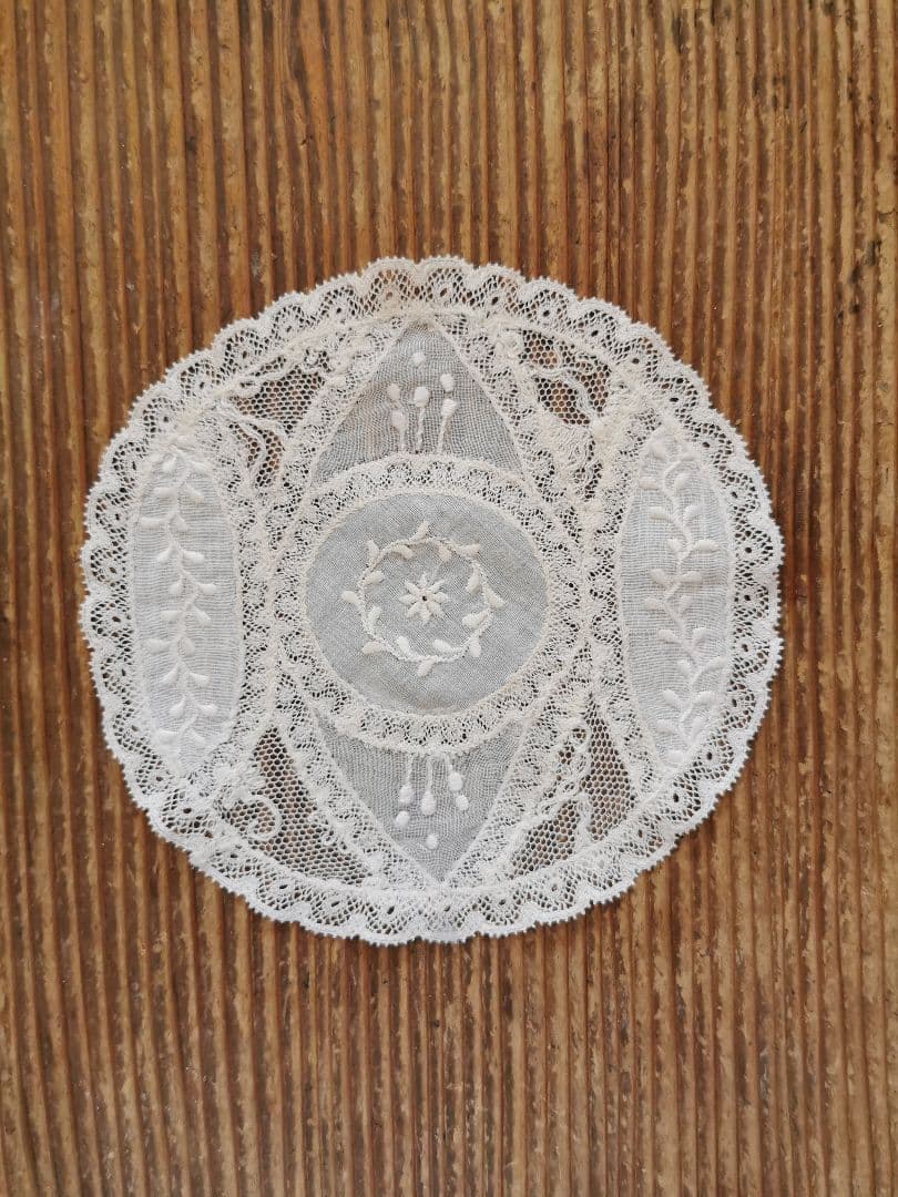 アンティーク ノルマンディーレース 小さなドイリー フランス エンブロイダリー