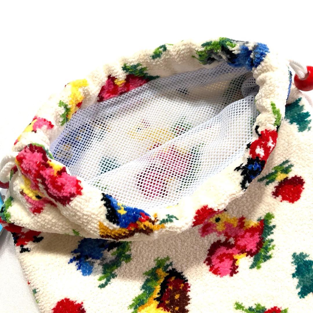 フェイラー ハイジフレンズフォレスト柄のタグ付巾着と 新品未使用のハンカチ