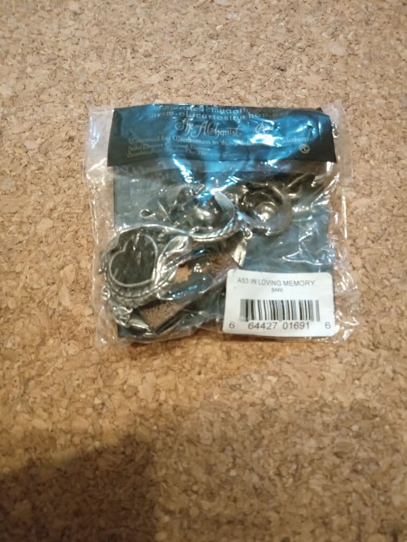 アクセサリー Alchemygothic A53 IN LOVING MEMORY