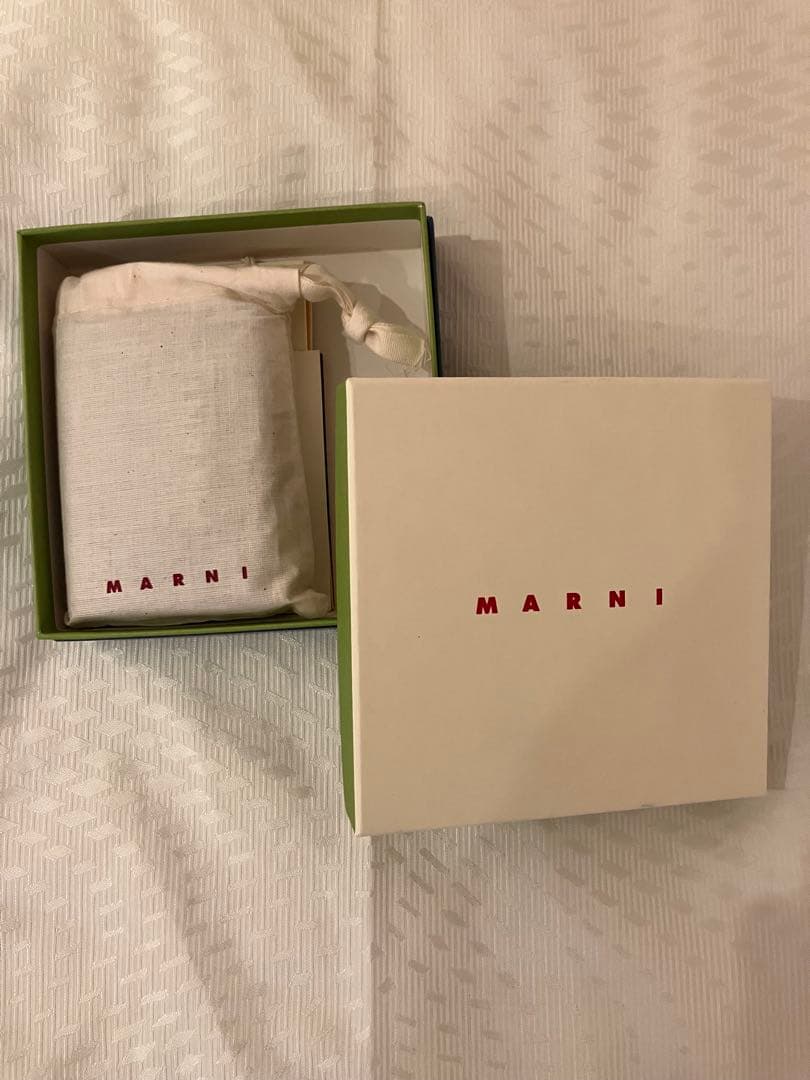 K*o様 marni マルニ 三つ折り財布 ブラック