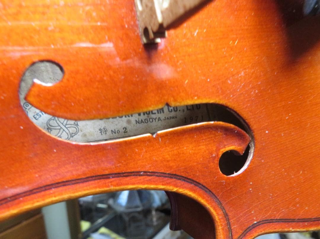 SUZUKIバイオリン　no特.2　 1971 年製　サイズ：4/4　欠けあり