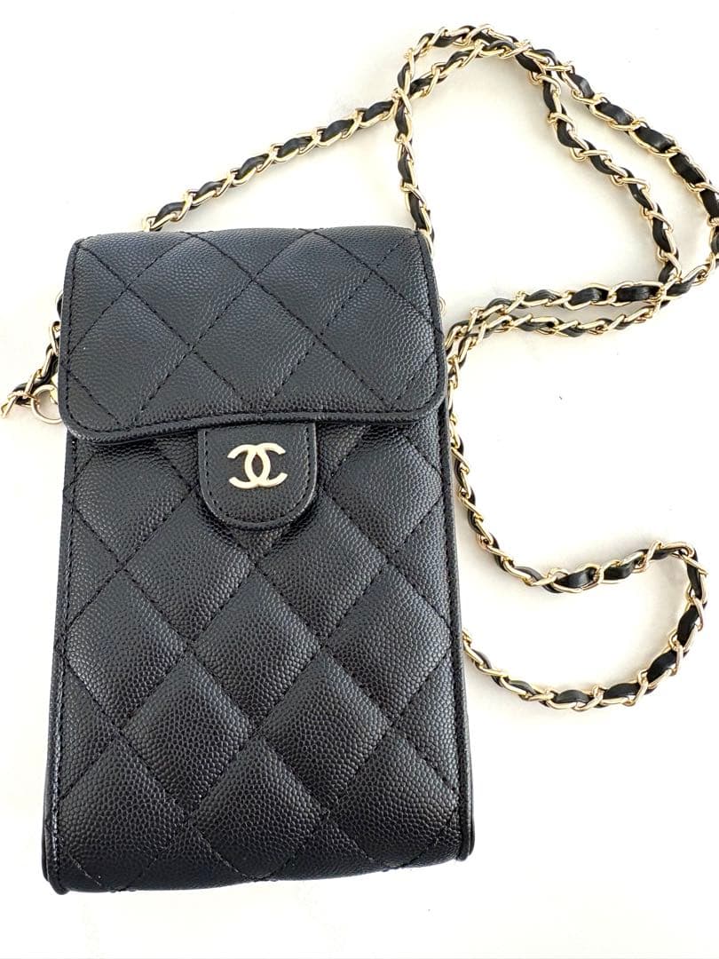 CHANEL ノベリティー　スマホ　ショルダーバック