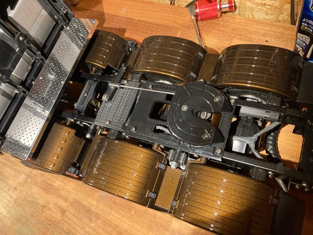 タミヤスカニア8×4 BMW B09マラケシュブラウンウレタン鏡面塗装仕上げ