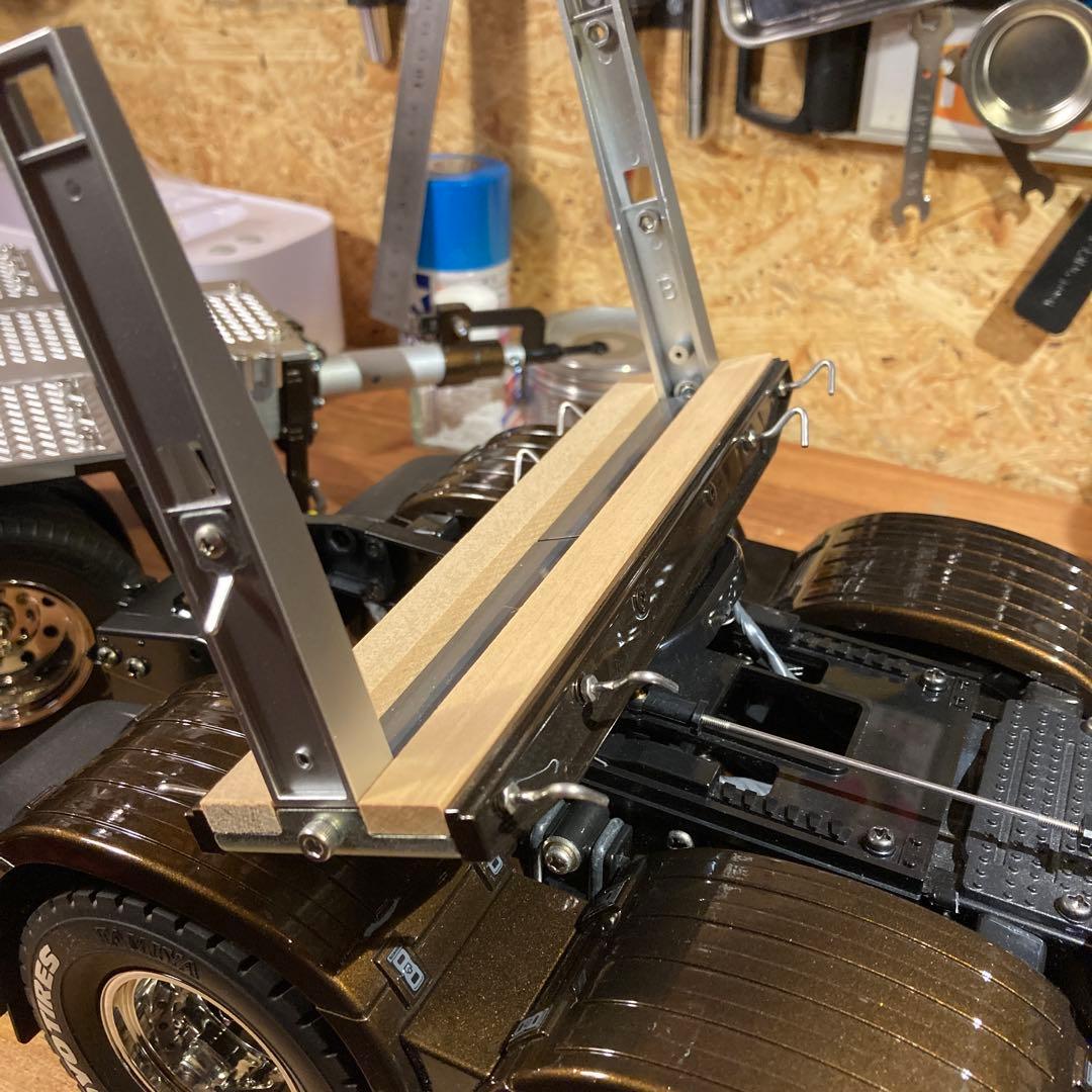 タミヤスカニア8×4 BMW B09マラケシュブラウンウレタン鏡面塗装仕上げ