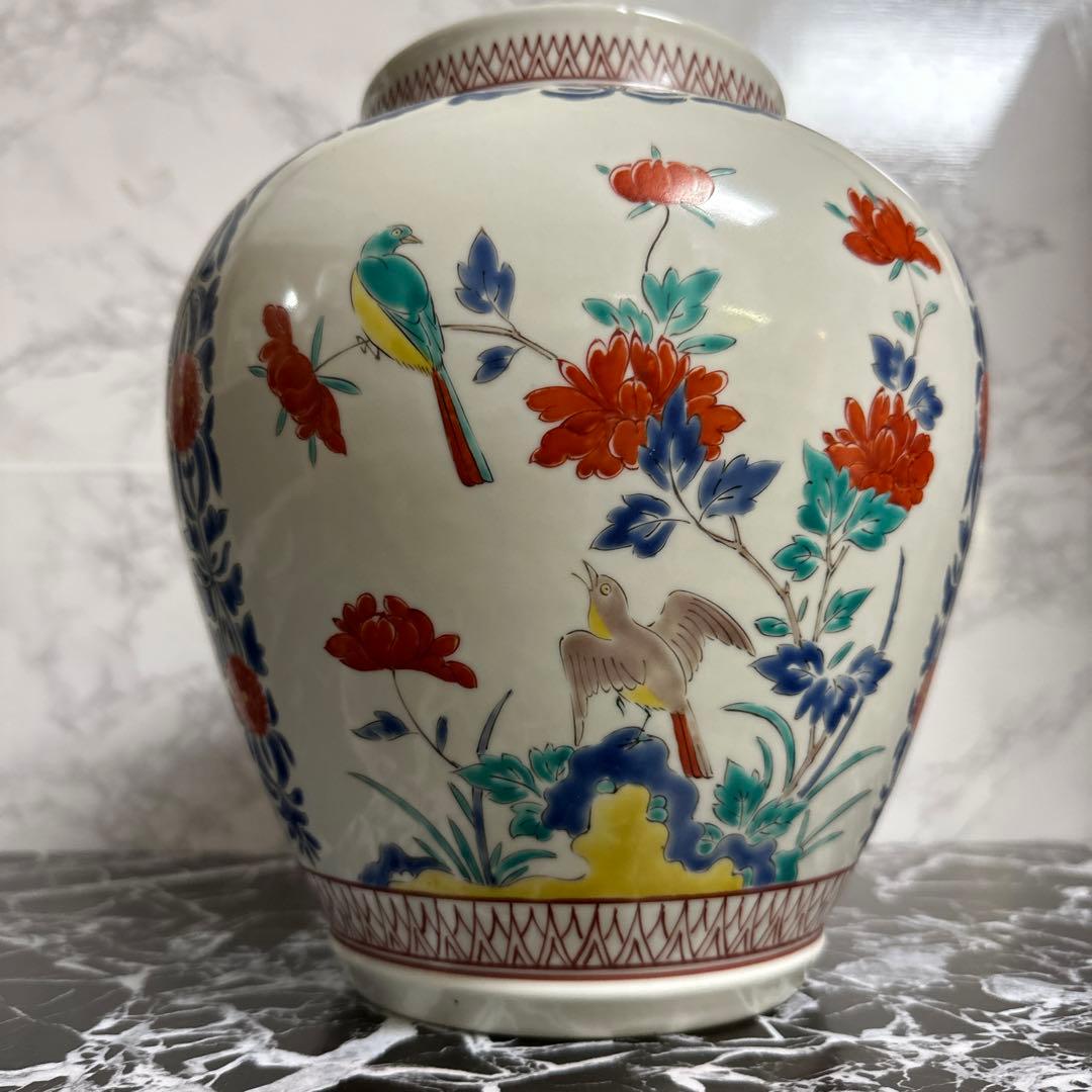 古伊万里、柿右衛門様式、色絵花鳥紋、壺。箱。