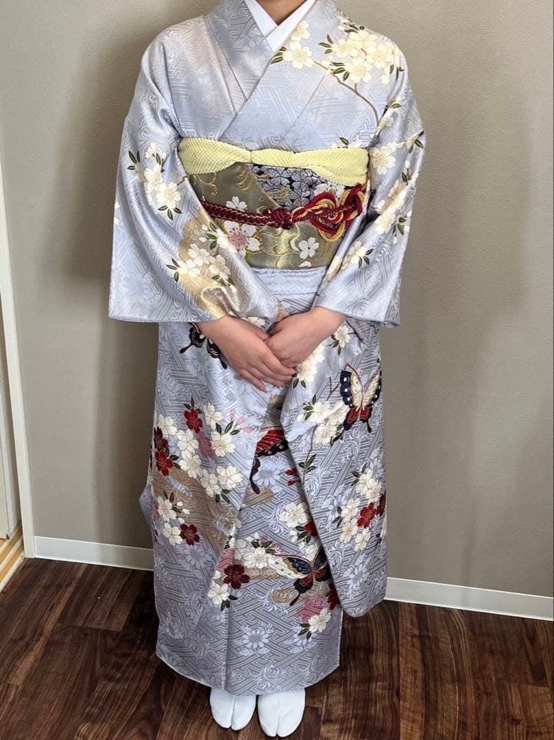 薄紫 水色 花柄 蝶模様 振袖