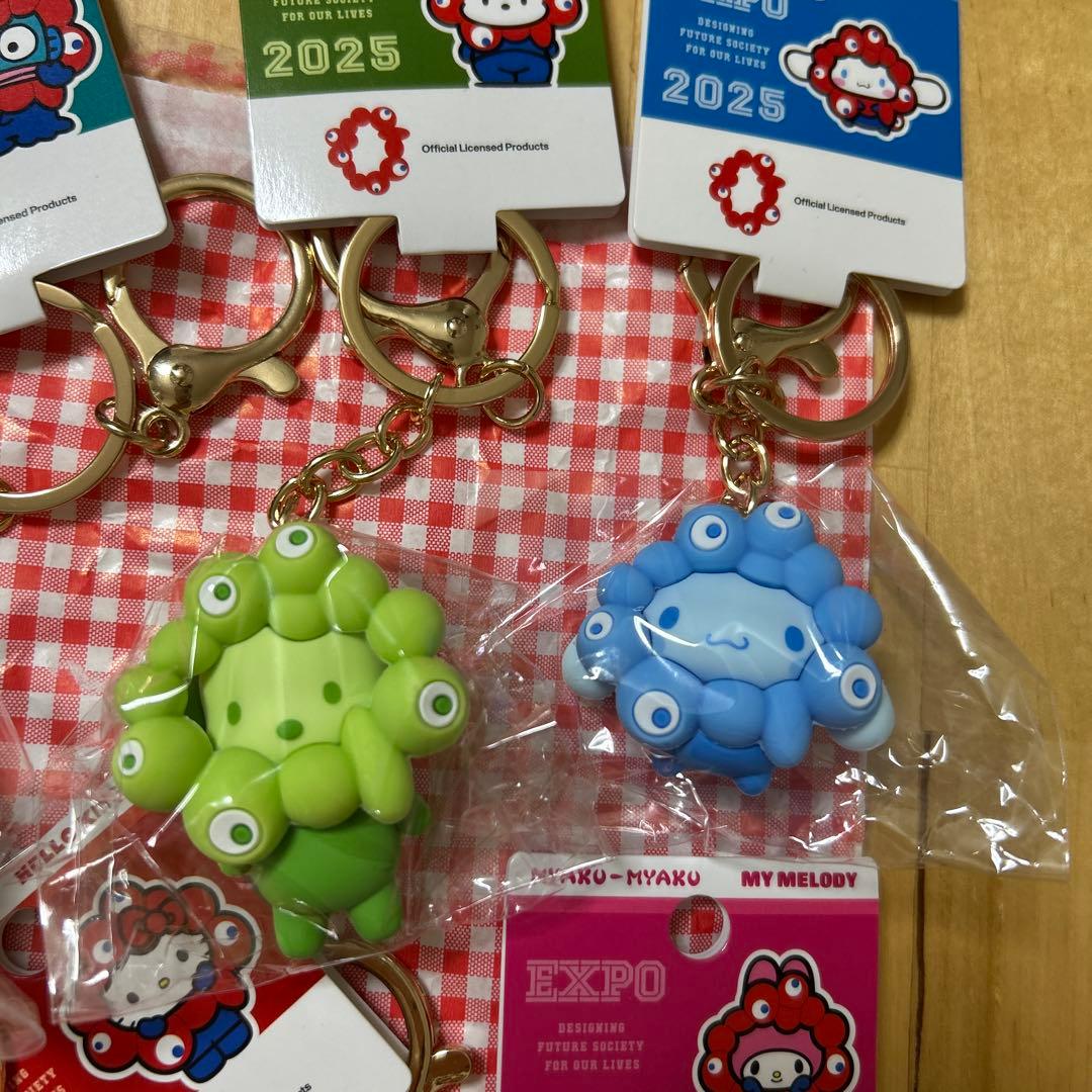 EXPO2025 推しカラーキーホルダー　サンリオ　ミャクミャク