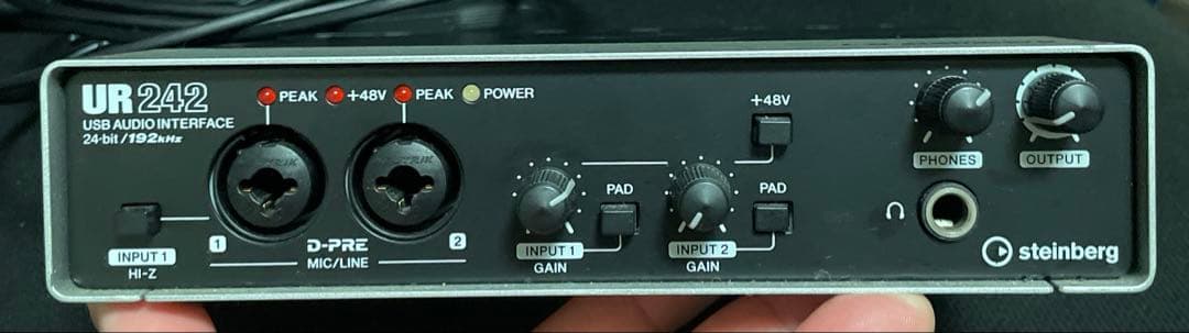Steinberg UR242 USBオーディオインターフェイス