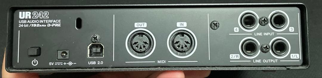 Steinberg UR242 USBオーディオインターフェイス