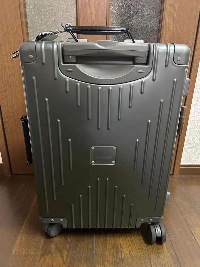 新品! INV1811イノベーター アルミ　スーツケース36L 機内持込可