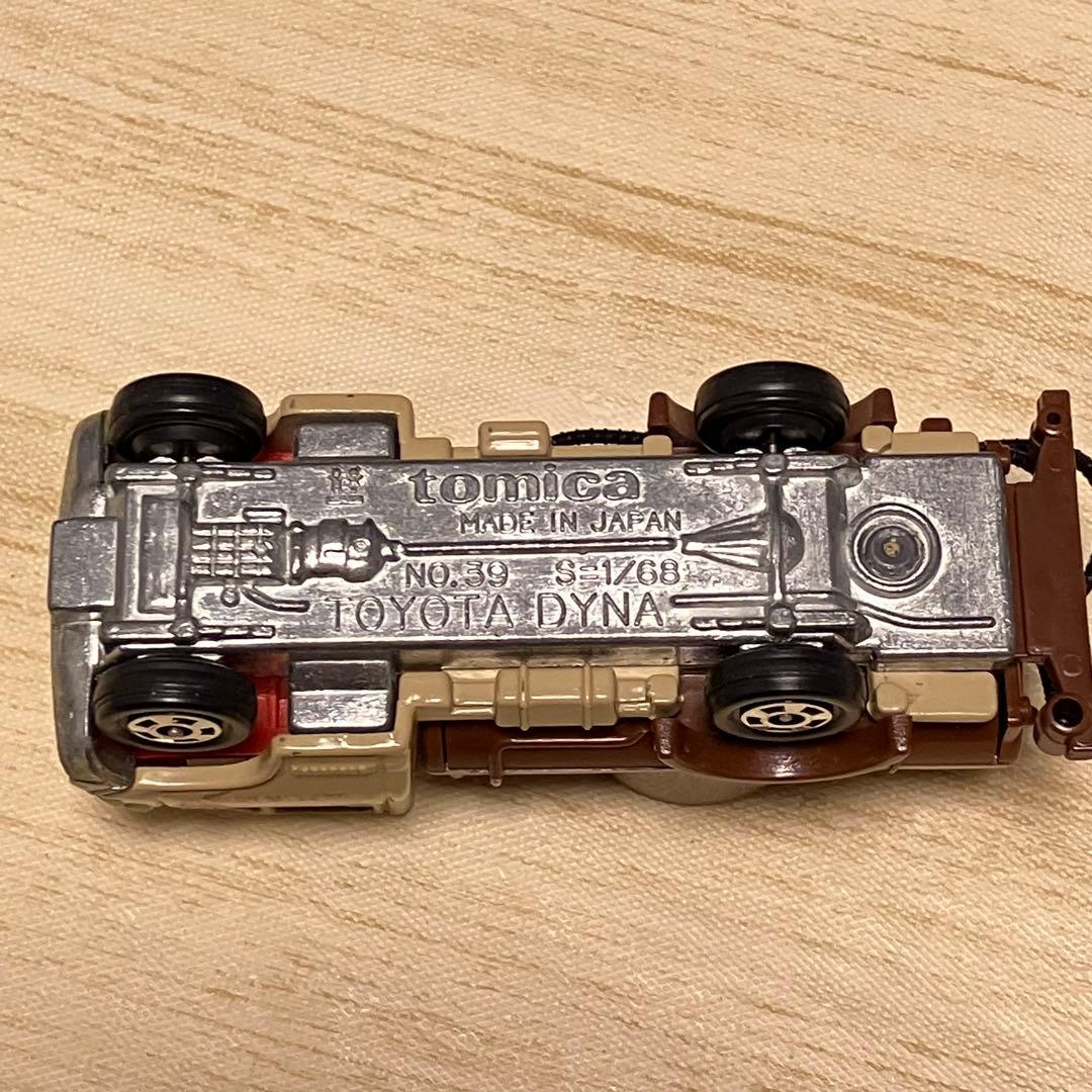 トミカ トヨタ ダイナ バキュームカー 公共清掃事業 No.39 1/68