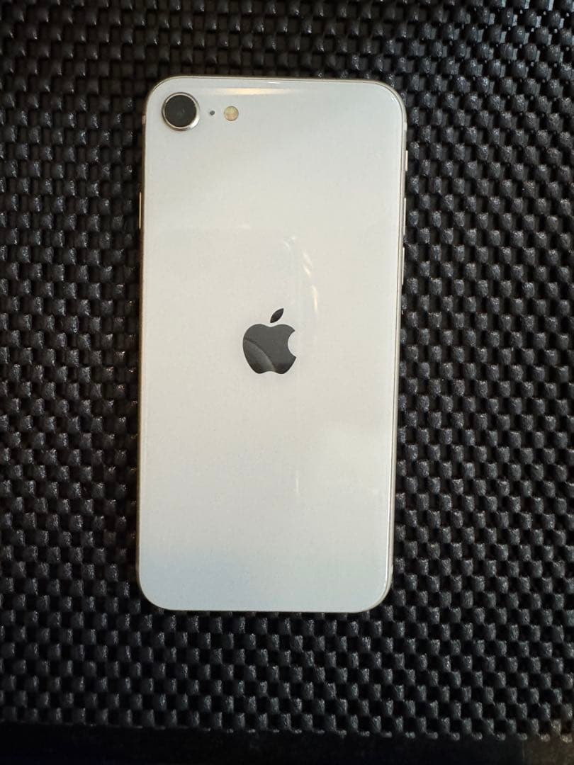 4505 Apple iPhone SE (第3世代) ホワイト