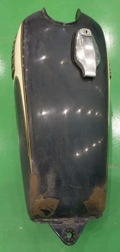 ヤマハYAMAHASR400初期型ナロータンク当時物