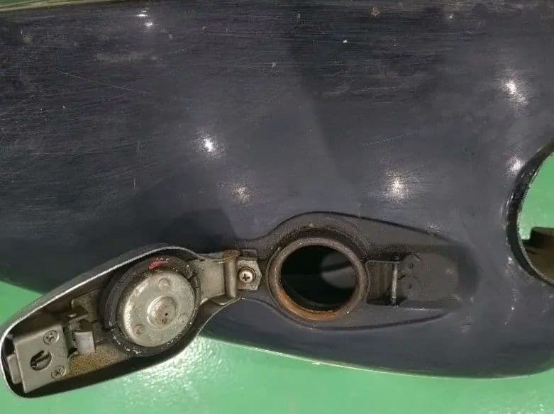 ヤマハYAMAHASR400初期型ナロータンク当時物