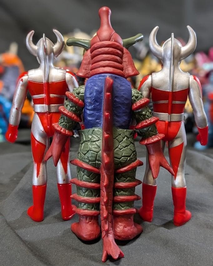 ウルトラマンＡ＆登場超獣・異次元人（バンダイ）ソフビ18体セット＋１