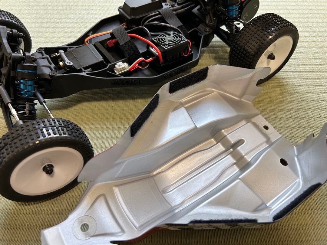 アソシエイテッド RB10 RTR レッド 未走行美品 ラジコン RC バギー