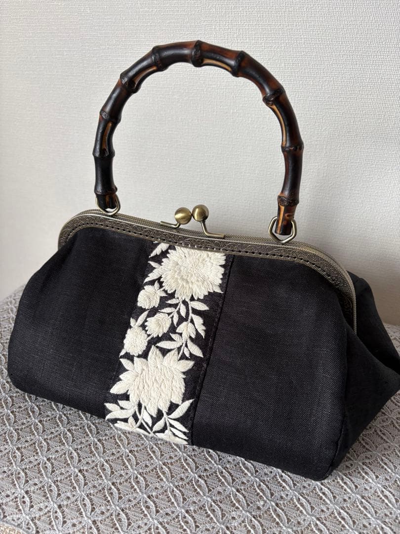 ❤️着物お出かけバンブーbag 気品溢れる大人black linen 豪華刺繍