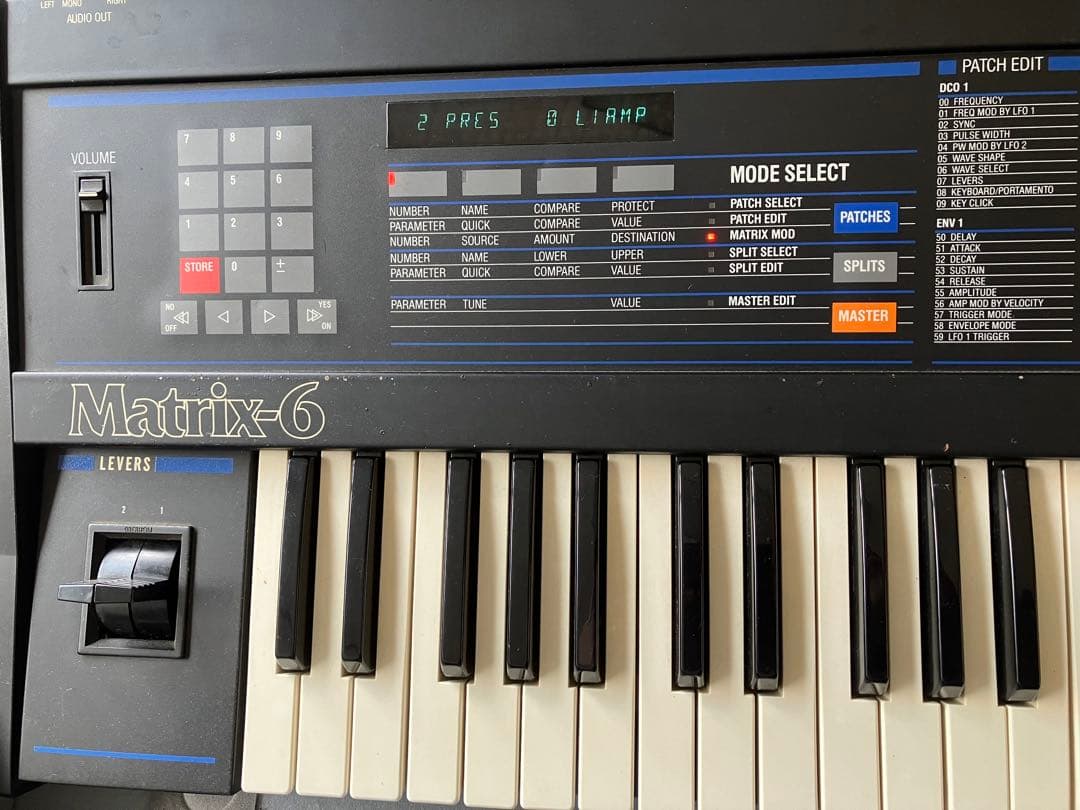 Oberheim オーバーハイム シンセサイザー Matrix-6