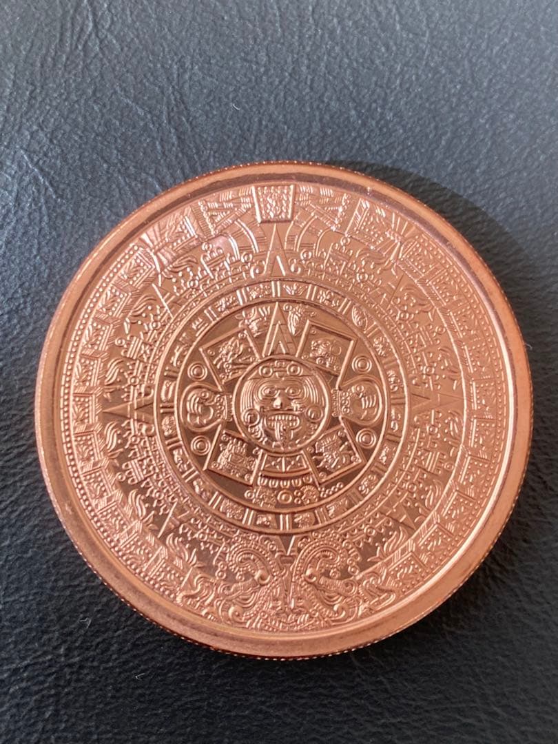 未使用 メキシコ　シルバーラウンド 1oz 純銀 .999 アステカ太陽石