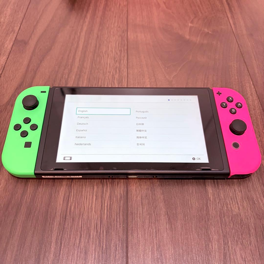 美品★Nintendo Switch(17年製)＋キャリングケース＋充電グリップ