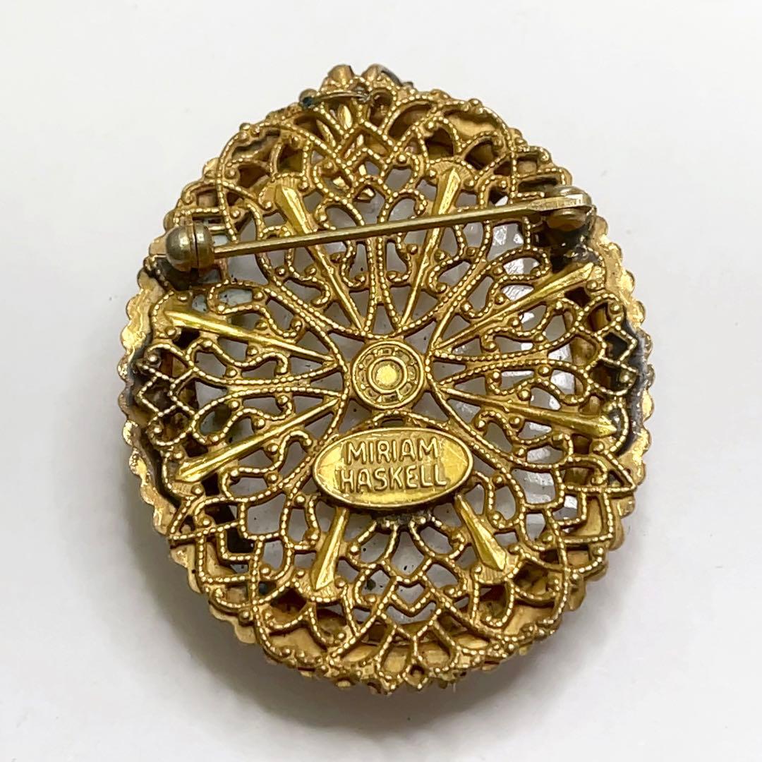 アンティークレア ミリアムハスケル ミルクガラス×ゴールド ブドウ ブローチ