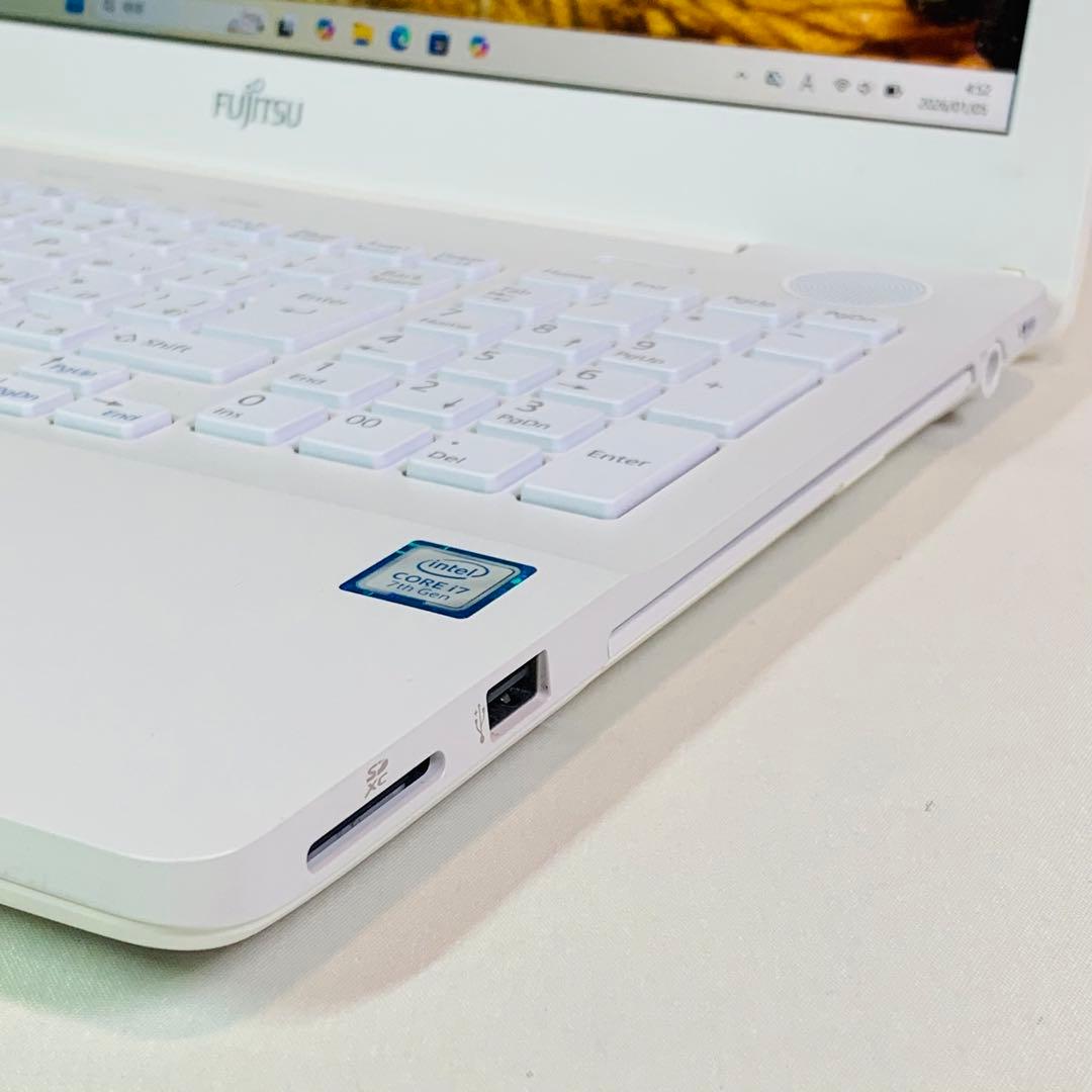 Core i7✨SSD1TB✨16GB✨カメラ✨富士通✨オフィス✨ノートパソコン