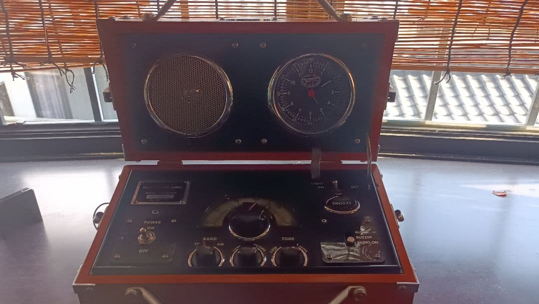 ビンテージ　スピリット　オブ　セントルイス　ラジオ　アラームクロック　　動作品