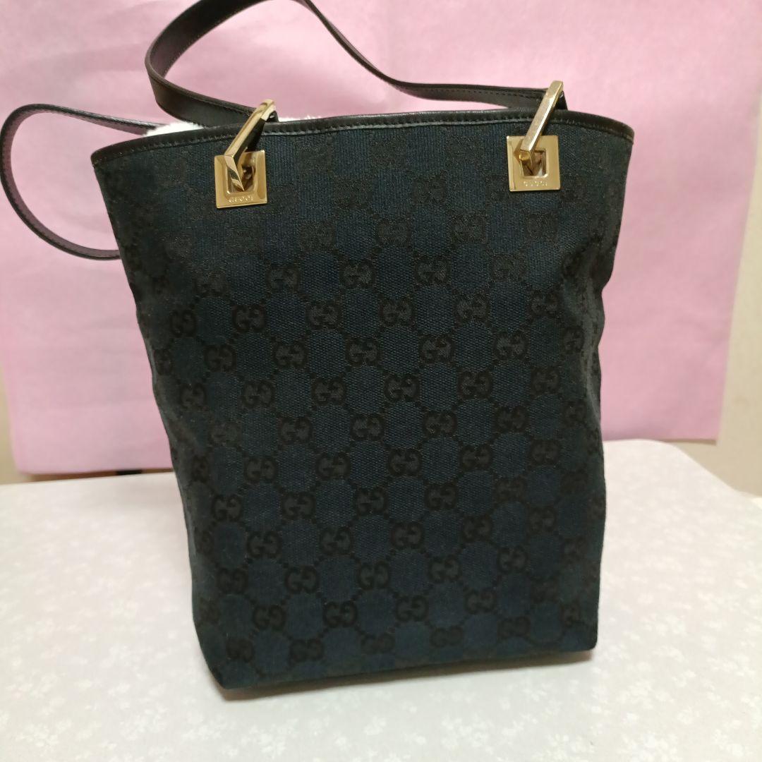 GUCCIバケツ型バッグ