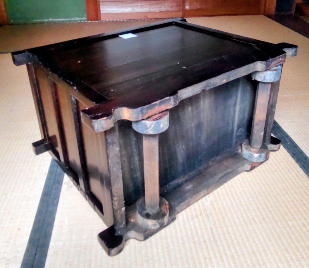 「大切に保管していました」伝統的な日本の木製タンス