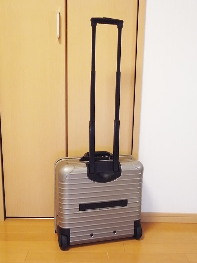 ◇リモワ サルサ ビジネス 23L 限定色 機内持込◇メンテ・クリーニング済