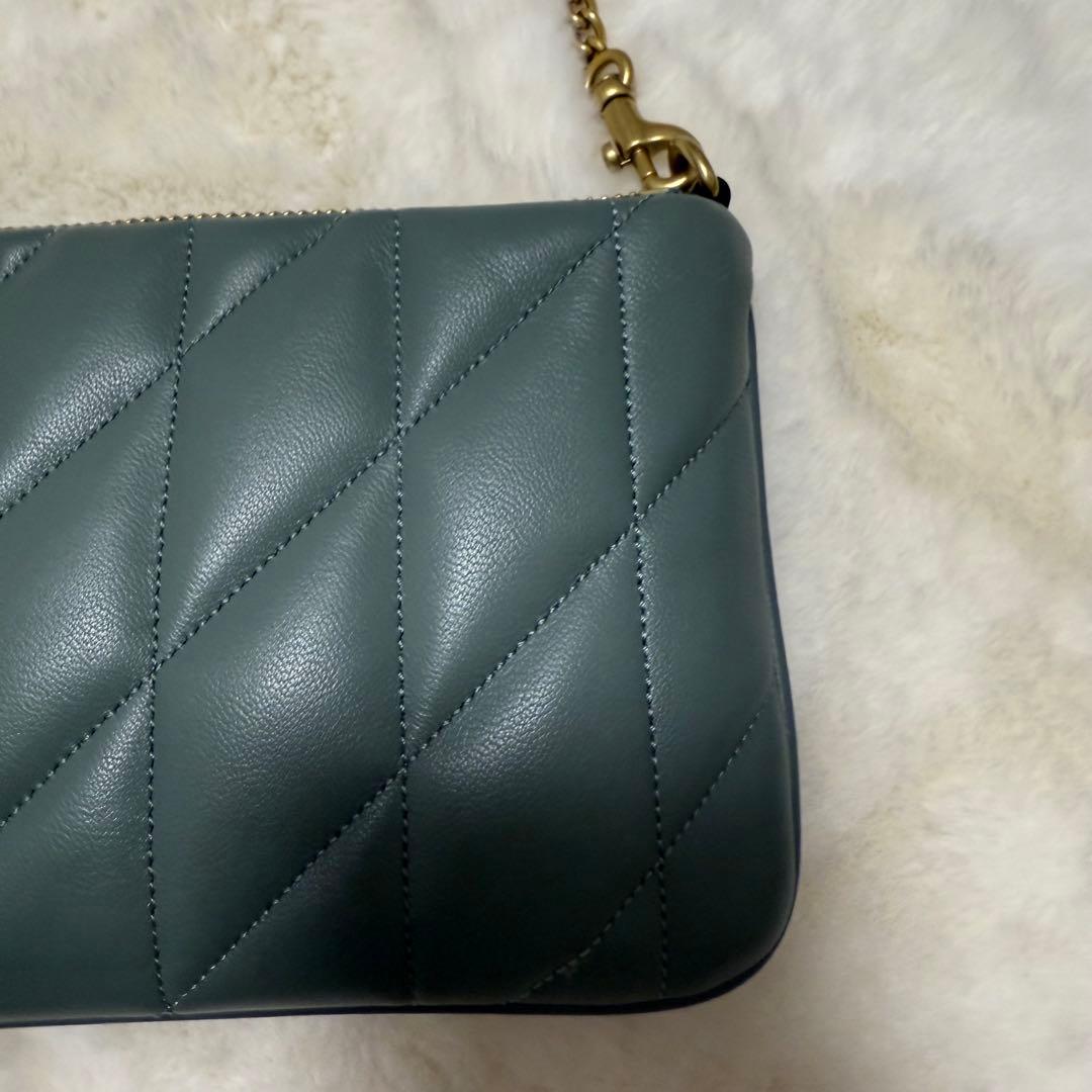 定価42,900円 COACH ショルダーバッグ　キルティング　チェーン