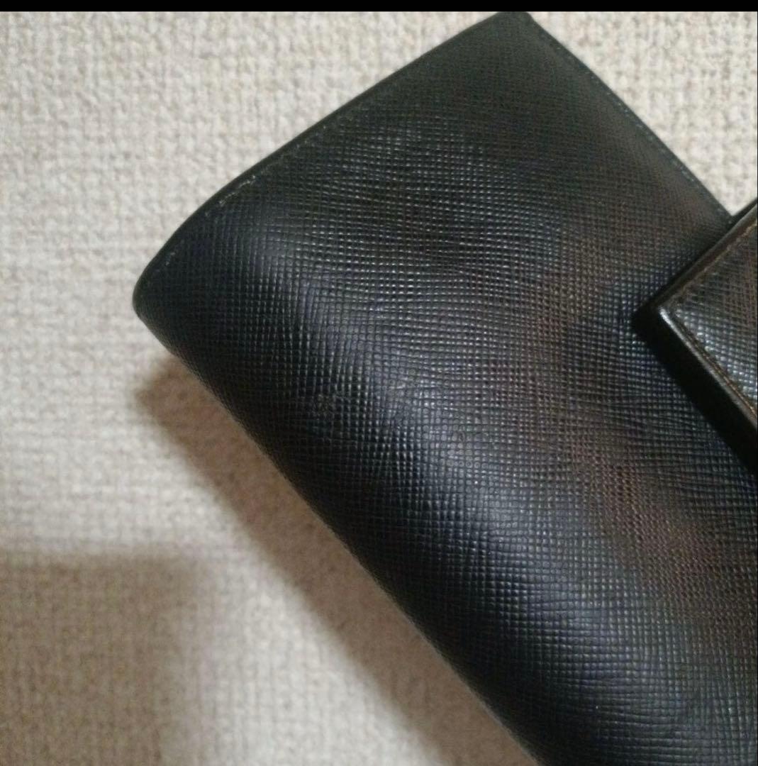 PRADA 二つ折り　中財布