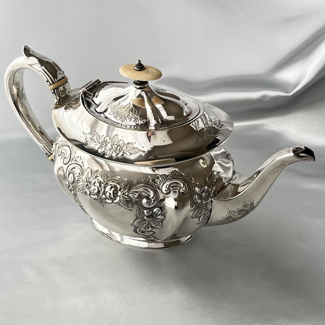 【Pinder Brothers】 ローズのティーセット 3点 薔薇のレリーフ