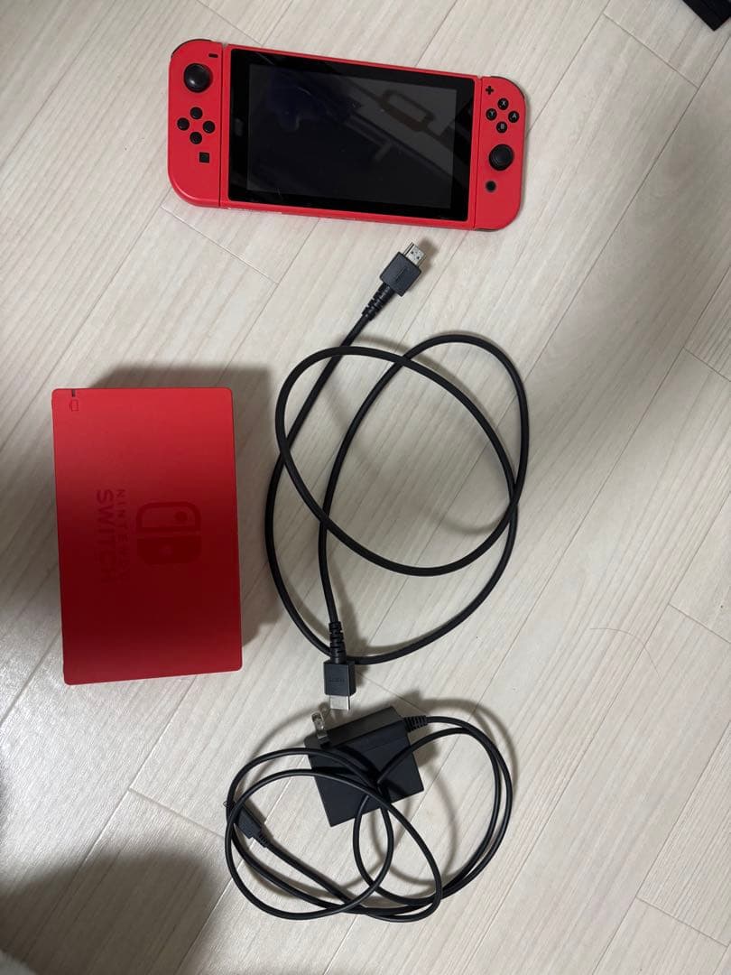 ニンテンドーSwitch 本体　マリオレッド　箱無し