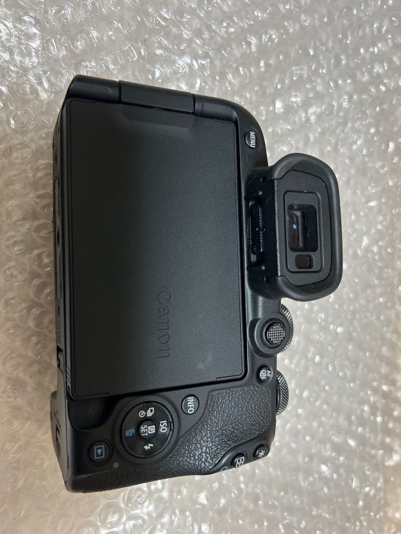 Canon EOS R10 ミラーレス一眼 本体とバッテリー2個